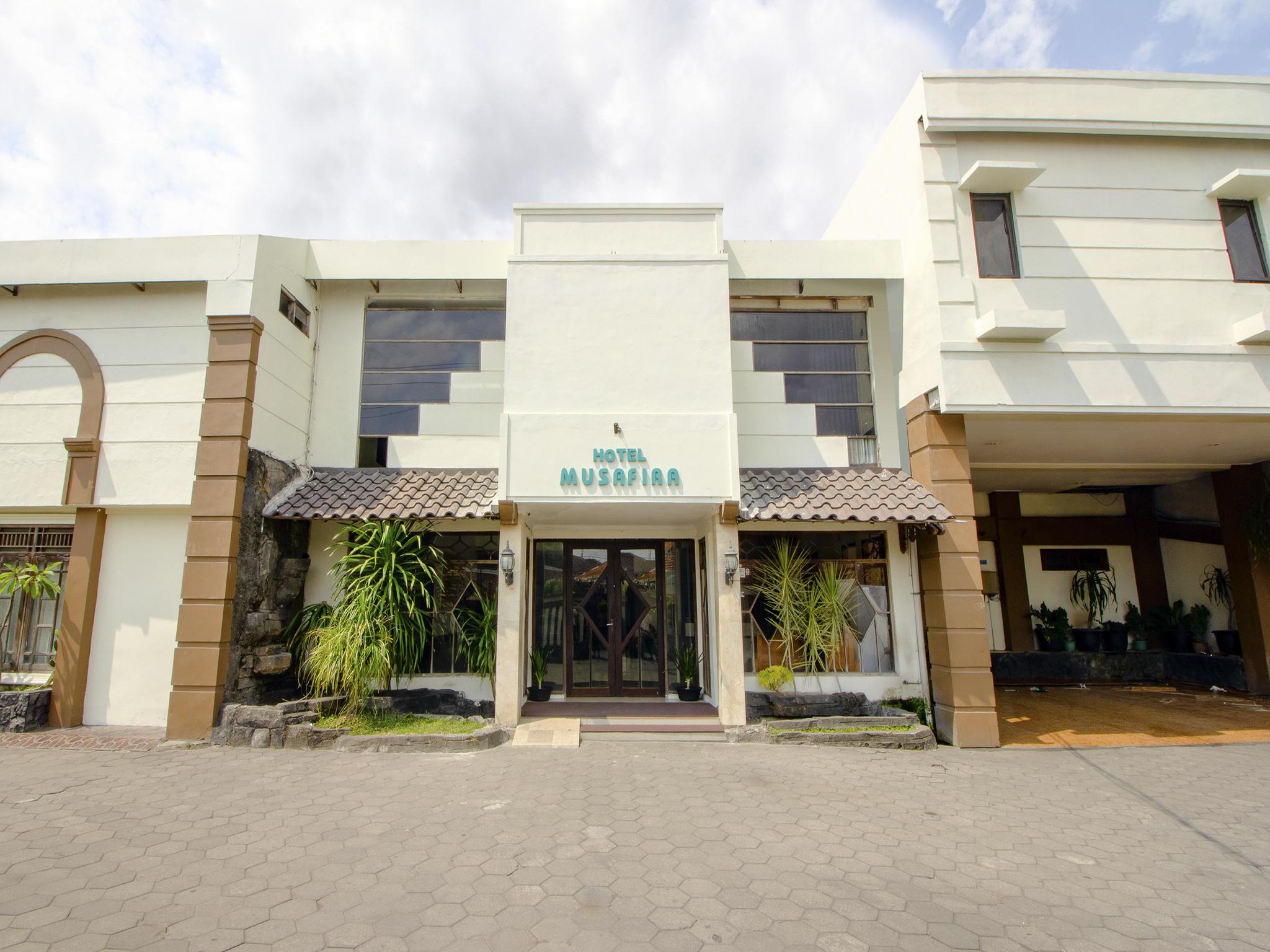 Oyo 1683 Hotel Musafira Syariah Yogyakarta Dış mekan fotoğraf