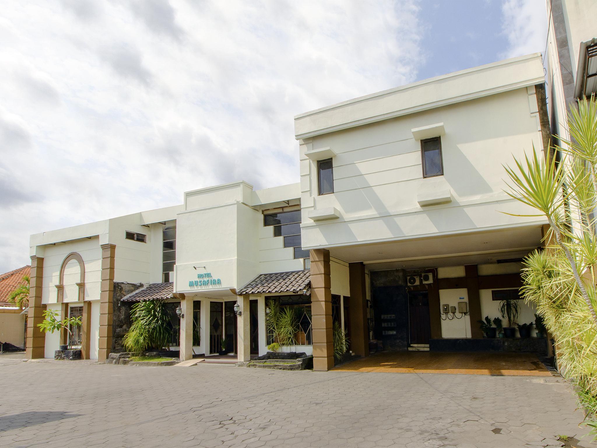 Oyo 1683 Hotel Musafira Syariah Yogyakarta Dış mekan fotoğraf