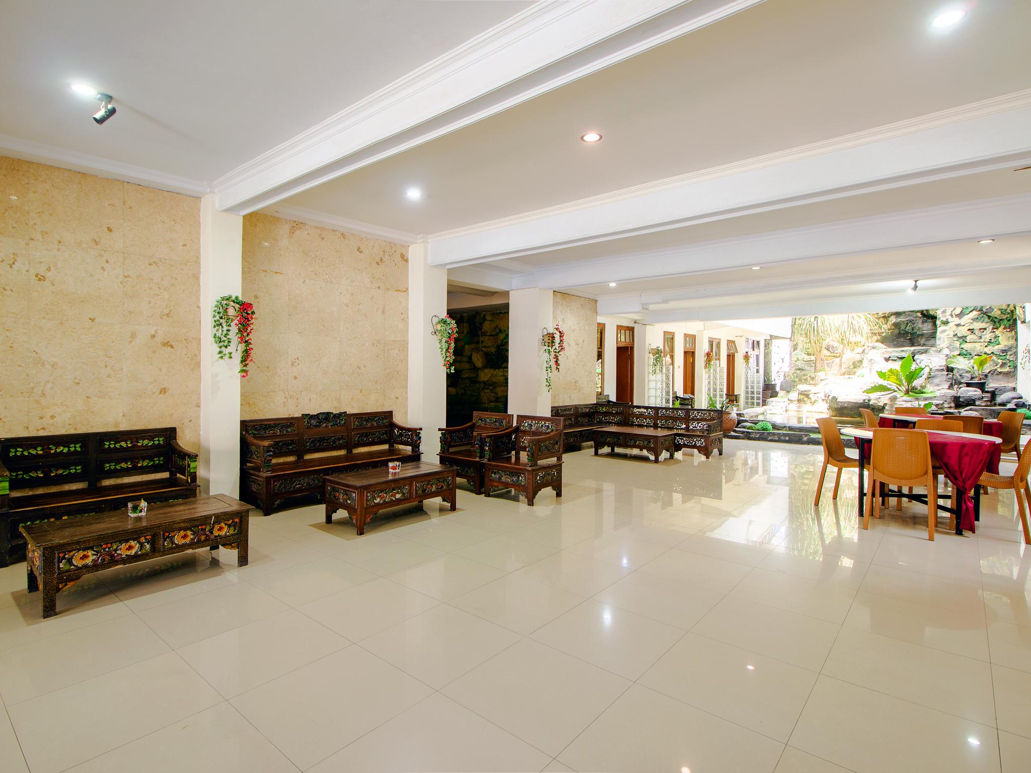 Oyo 1683 Hotel Musafira Syariah Yogyakarta Dış mekan fotoğraf