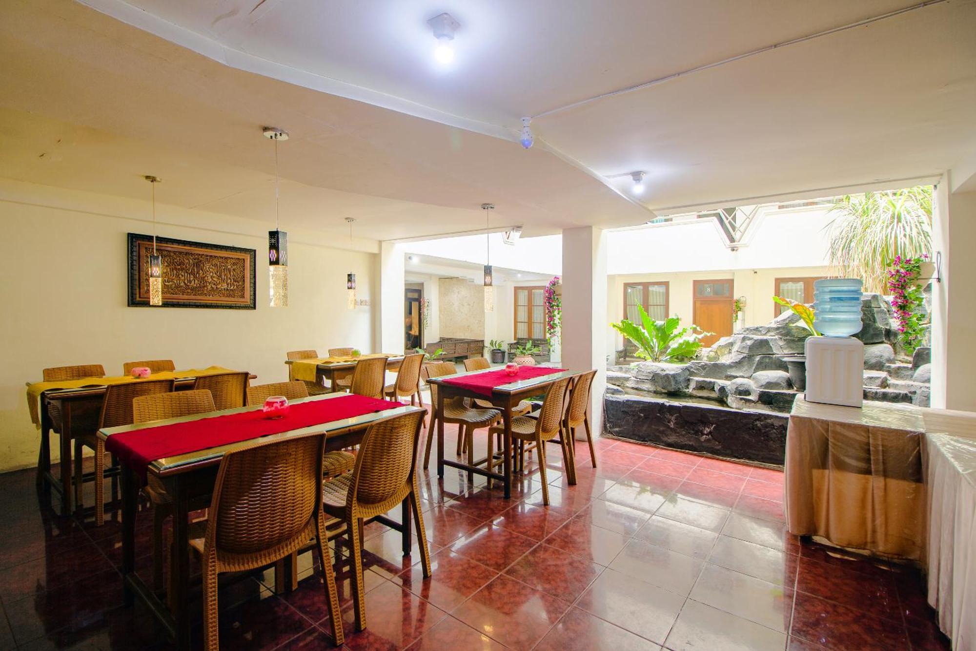 Oyo 1683 Hotel Musafira Syariah Yogyakarta Dış mekan fotoğraf